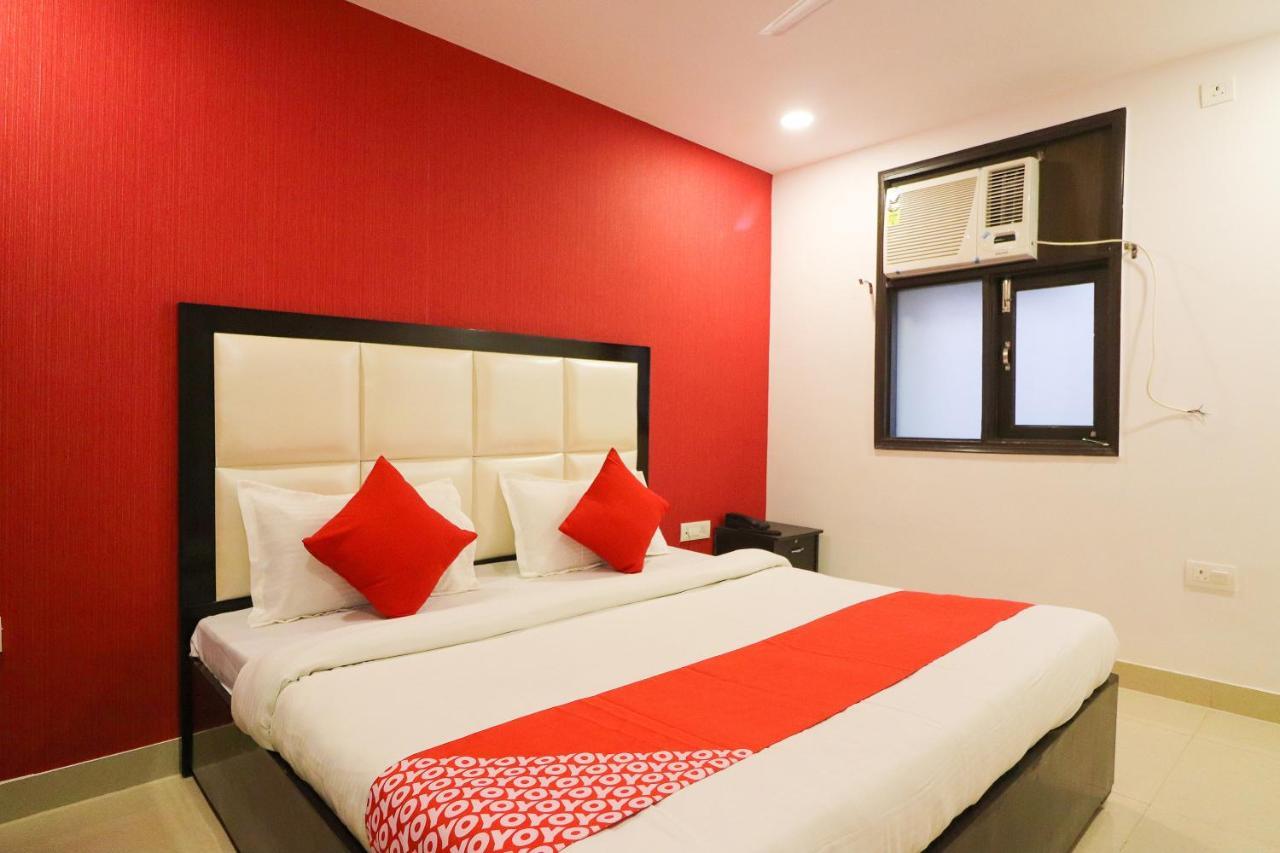 Oyo 63841 White Orchid Hotel Indraprastha Kültér fotó